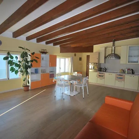 Residenza Andrea Olga * Laglio